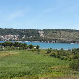 https://bridge-and-beach-apartments.splithotels.org